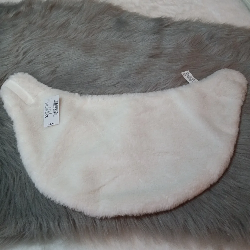 Dog Faux Fur Neck Cape